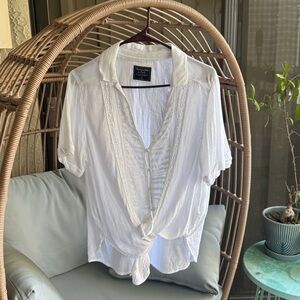 Abercrombie & Fitch White Gauzy Collared Button Down Top w/ Crochet Detail - M